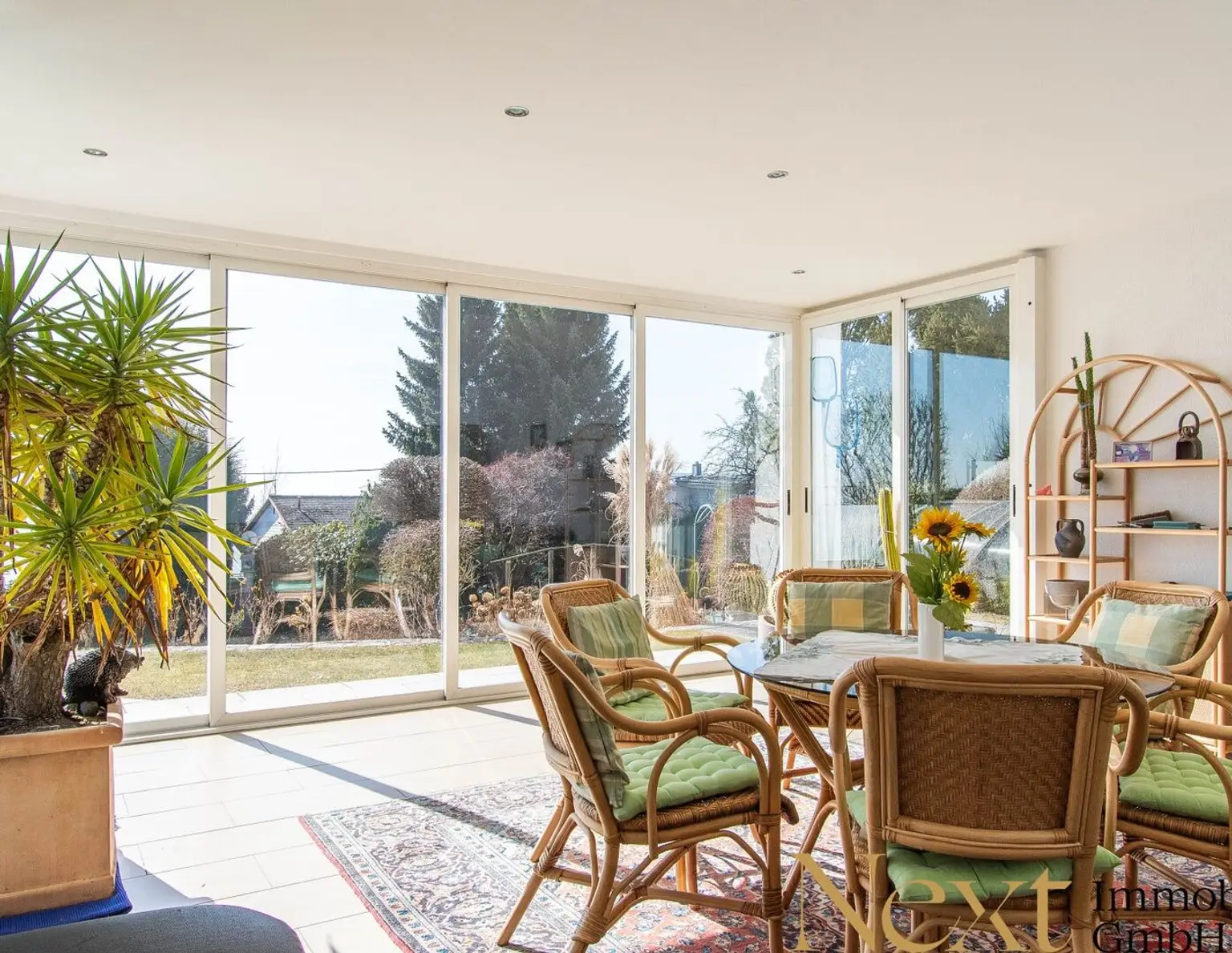 Exklusives Einfamilienhaus in Altenberg (Oberbairing) bei Linz mit Einliegerwohnung, Pool und Wintergarten!