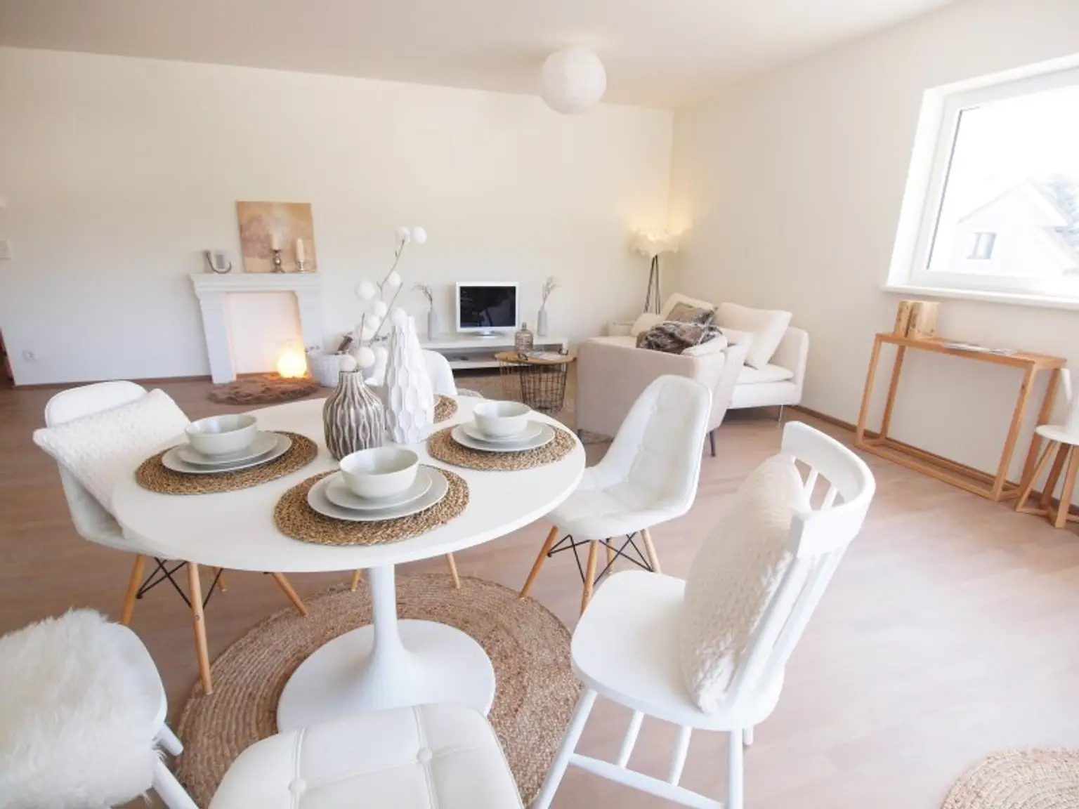 HELLE 3-ZIMMERWOHNUNG NAHE ISTA. CHARMANTE FAMILIENWOHNUNG MIT TERRASSE UND AUTOSTELLPLATZ IN MARIA GUGGING.