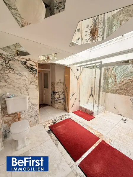 Einzigartige Gelegenheit: Traumhaftes Mehrfamilienhaus in eleganter Lage von Gersthof