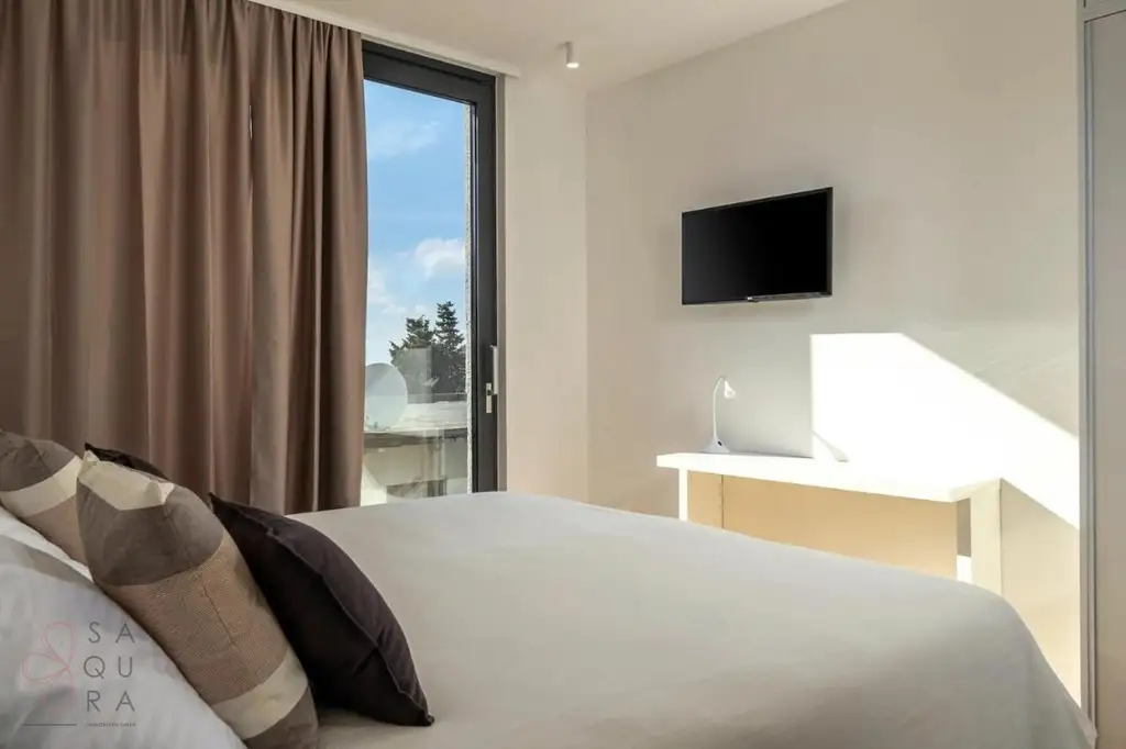 Stilvoll investieren – Exklusive Seafront-Villa auf Ugljan mit Meerblick & Vermietungspotenzial
