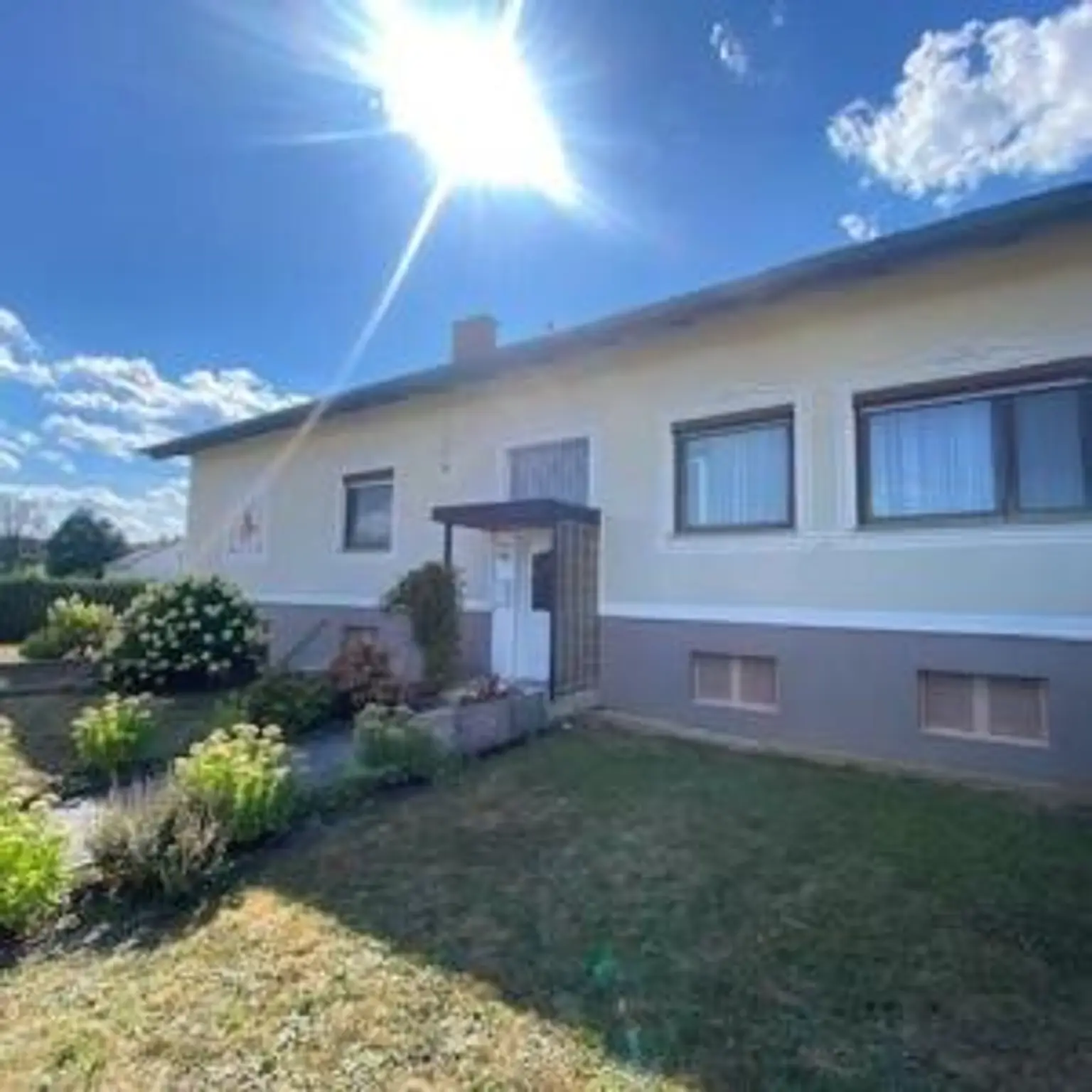 upload_4190ce095b54b2997adb8bb3814aa43015fd0b34_thumbnail_4190ce095b54b2997adb8bb3814aa43015fd0b34