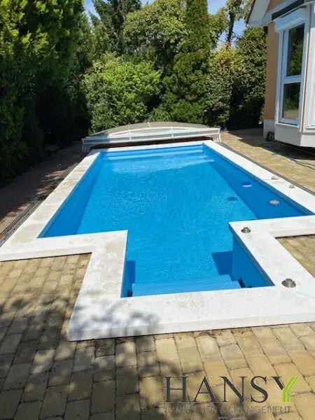 Neuwertiges Traum-Einfamilienhaus in Pfaffstätten: Stil, Pool und Gartenparadies!