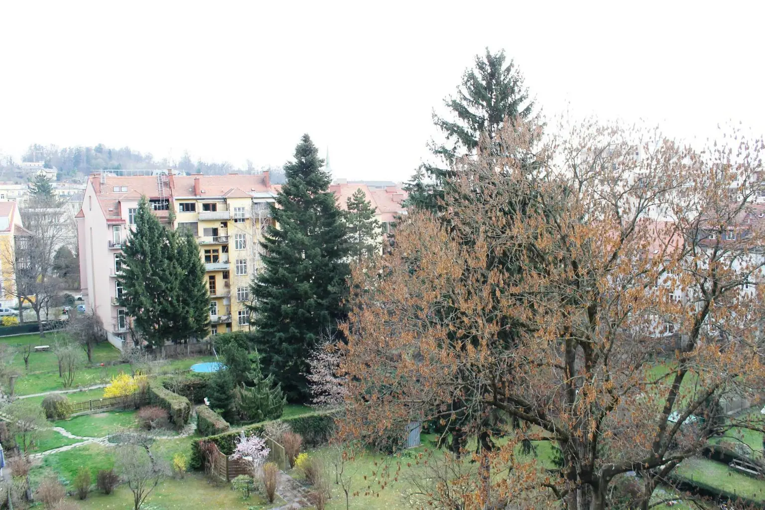 Geidorf: Großzügige 4 Zimmer-Mietwohnung, verglaste Loggia, WEG geeignet.