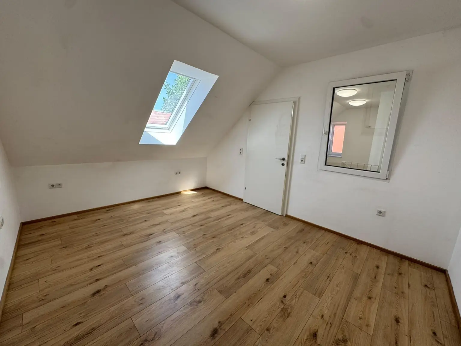 15 Zimmer - OG
