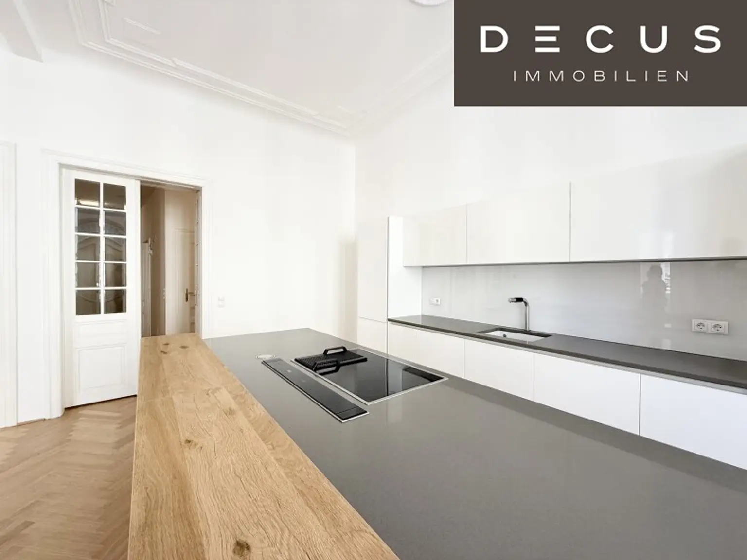 | AB SOFORT | ERSTBEZUG NACH SANIERUNG | SCHÖNER ALTBAU | NAHE ROCHUSMARKT | KEINE WGS | BESICHTIGUNGEN MÖGLICH