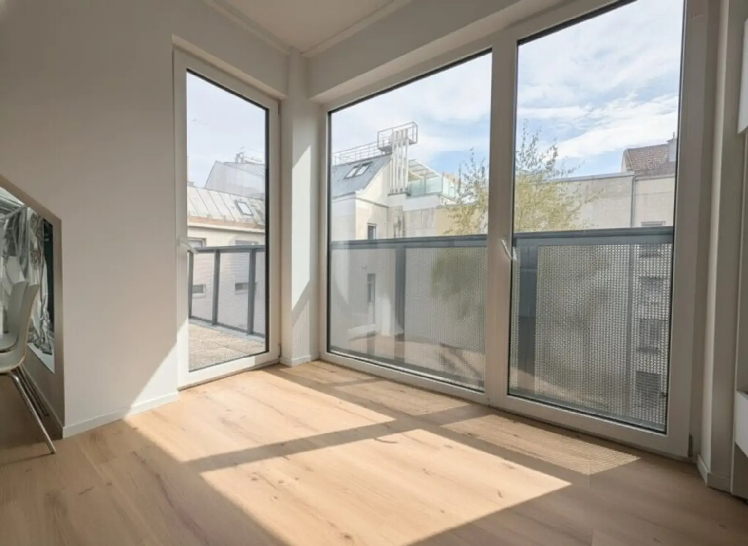 Helle Citywohnung mit Terrasse (Heizkosten inkl.)