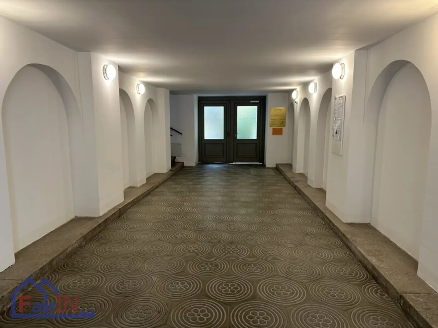 ***TOP LAGE***ALTBAU***ca.124 m² ***4-ZIMMER***NÄHE ROCHUSMARKT***