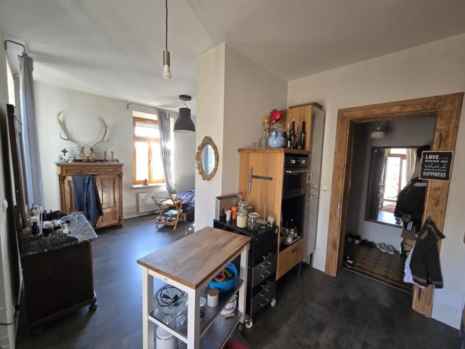 Exklusive Stadtwohnung mit großzügiger Fläche, 5 Zimmer und hochwertiger Ausstattung - Perfekt für Familien!