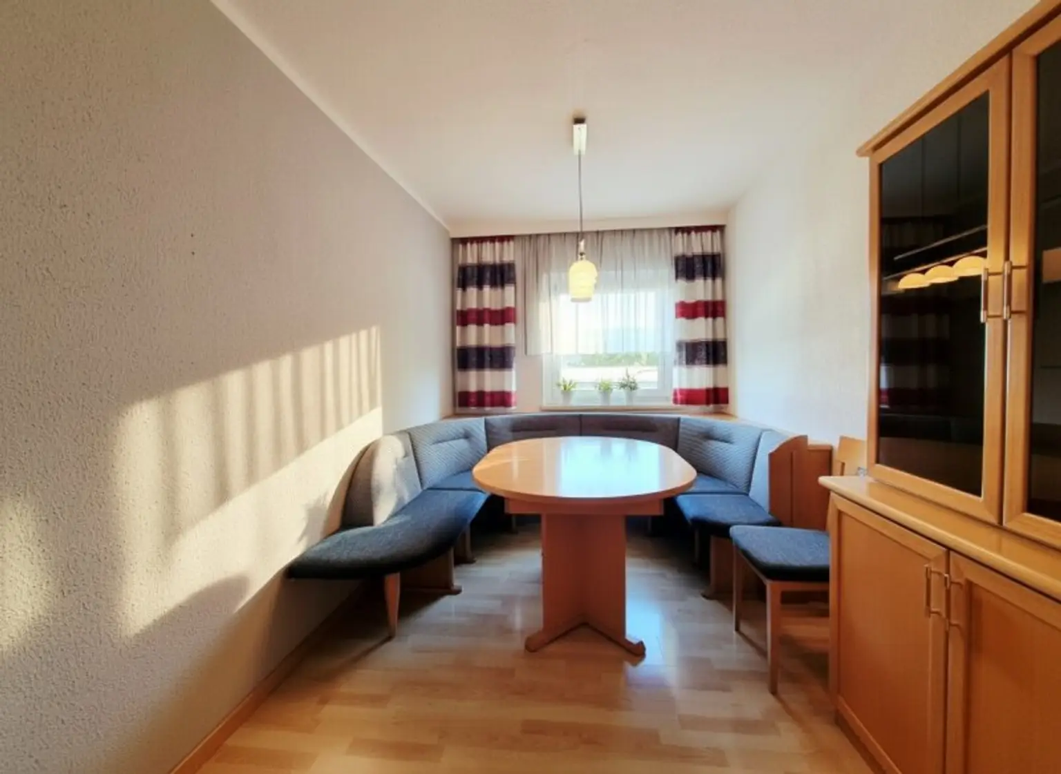 3-Zimmer-Wohnung mit Loggia & Stellplatz – ruhige Lage nahe Traisenpark & Viehofner Seen