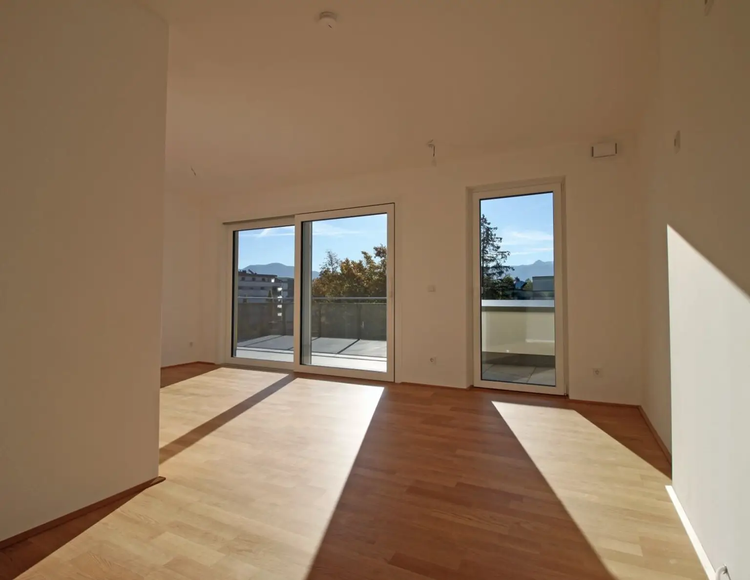 Neuwertige Dachterrassenwohnung in Hallein