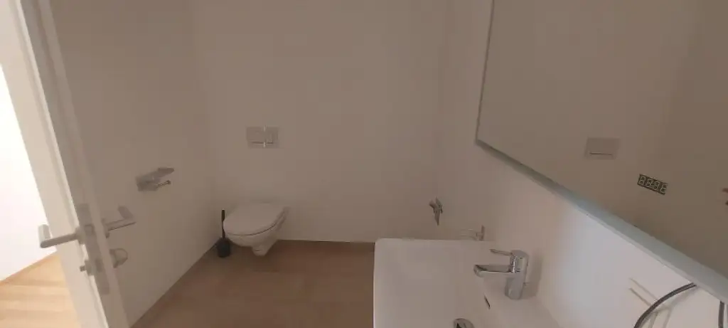 3-Zimmer-Wohnung mit 2 Balkonen und Tiefgaragenstellplatz (Top 8)