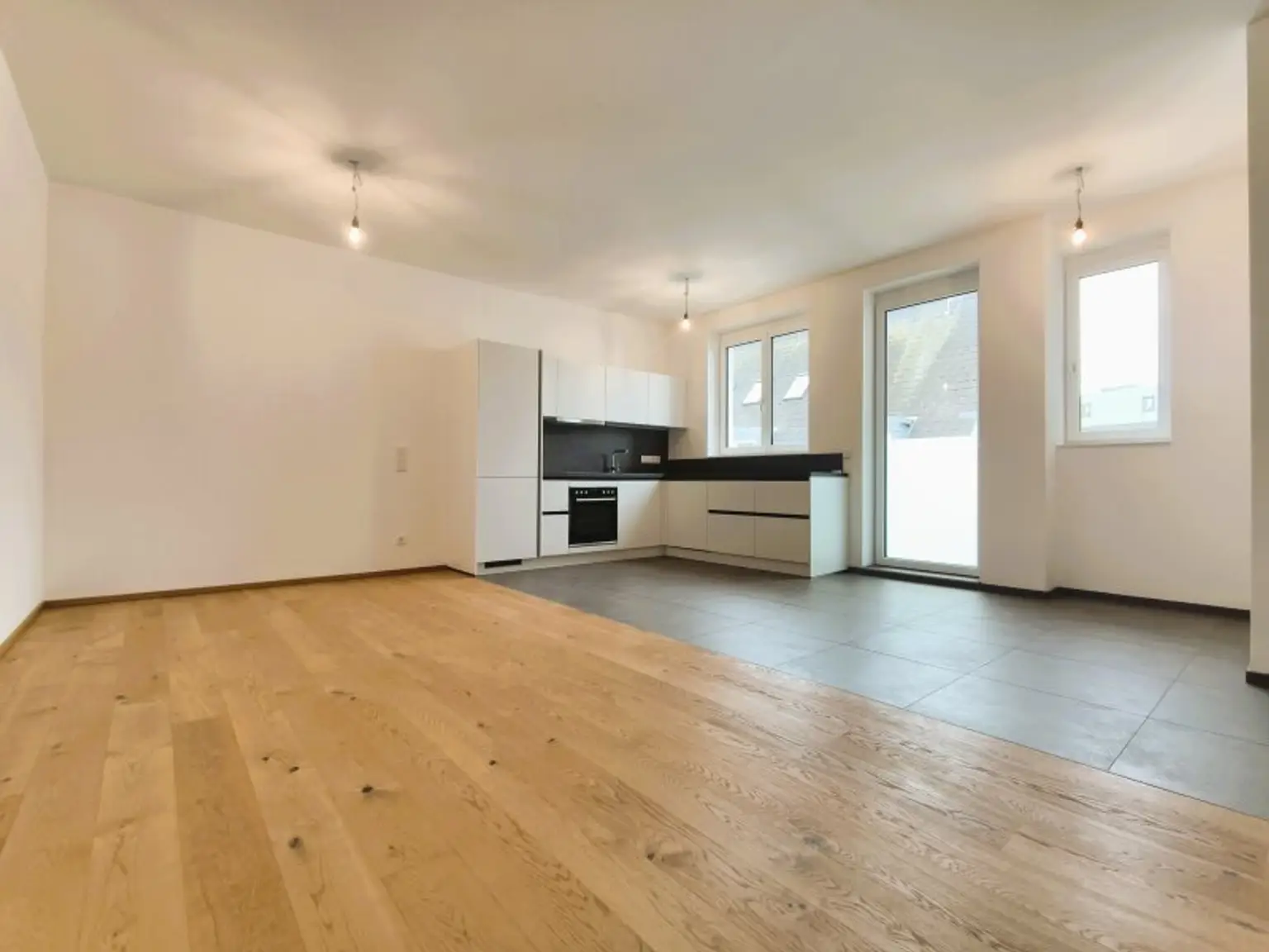 Stilvolle Wohnung im saniertem Altbau in Toplage – Pilgramgasse, 1050 Wien - U4 Fußläufig -  Balkonzubau möglich