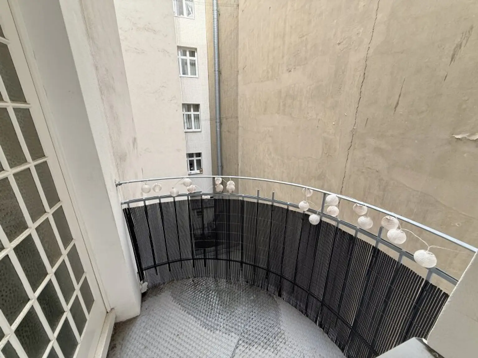 Großzügige 3,5-Zimmer-Wohnung mit Balkon im Herzen von Wien (unmöbliert)