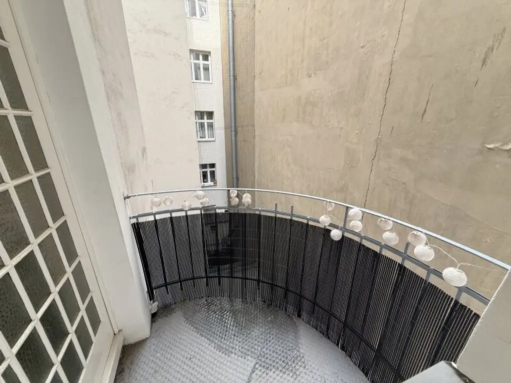 Großzügige 3,5-Zimmer-Wohnung mit Balkon im Herzen von Wien (unmöbliert)