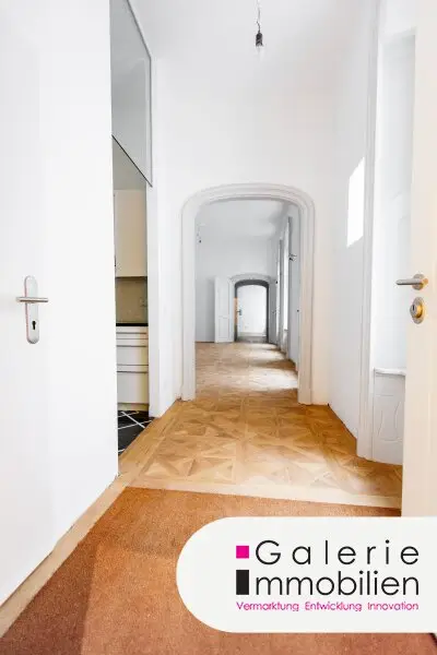 Entree - Küche - Wohnsalon