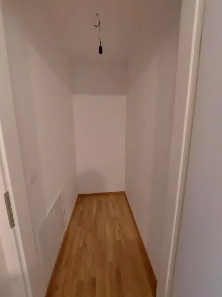 Anlegerwohnung mit Loggia in Wien – Sofortige Mieteinnahmen