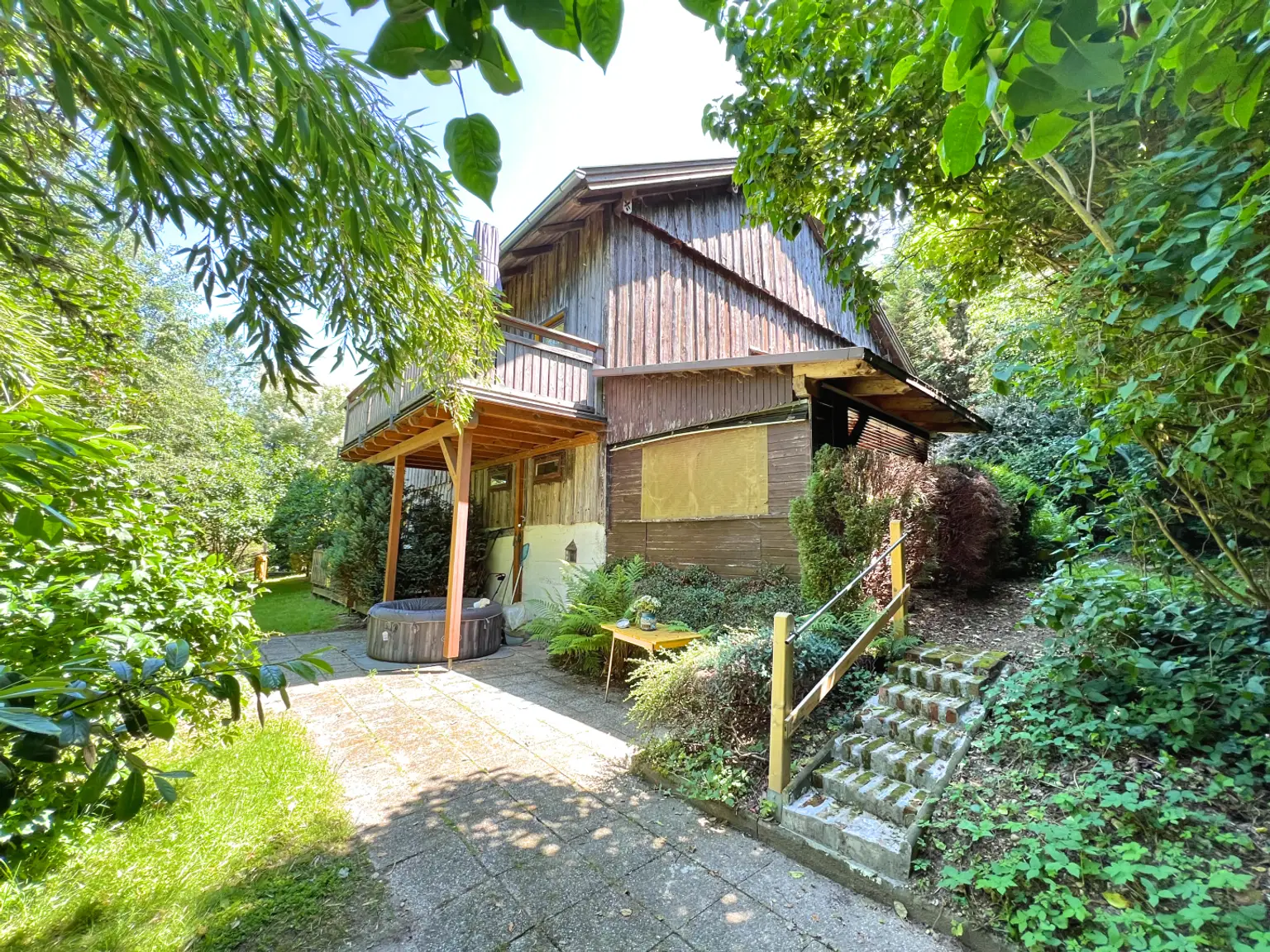 Alleinlage - Naturnahe Ruheoase, liebevolles Waldhaus aus Holz