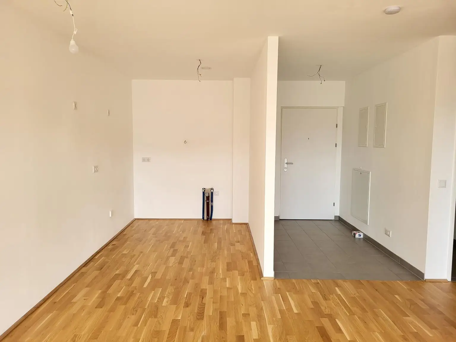 Küche und Eingangsbereich