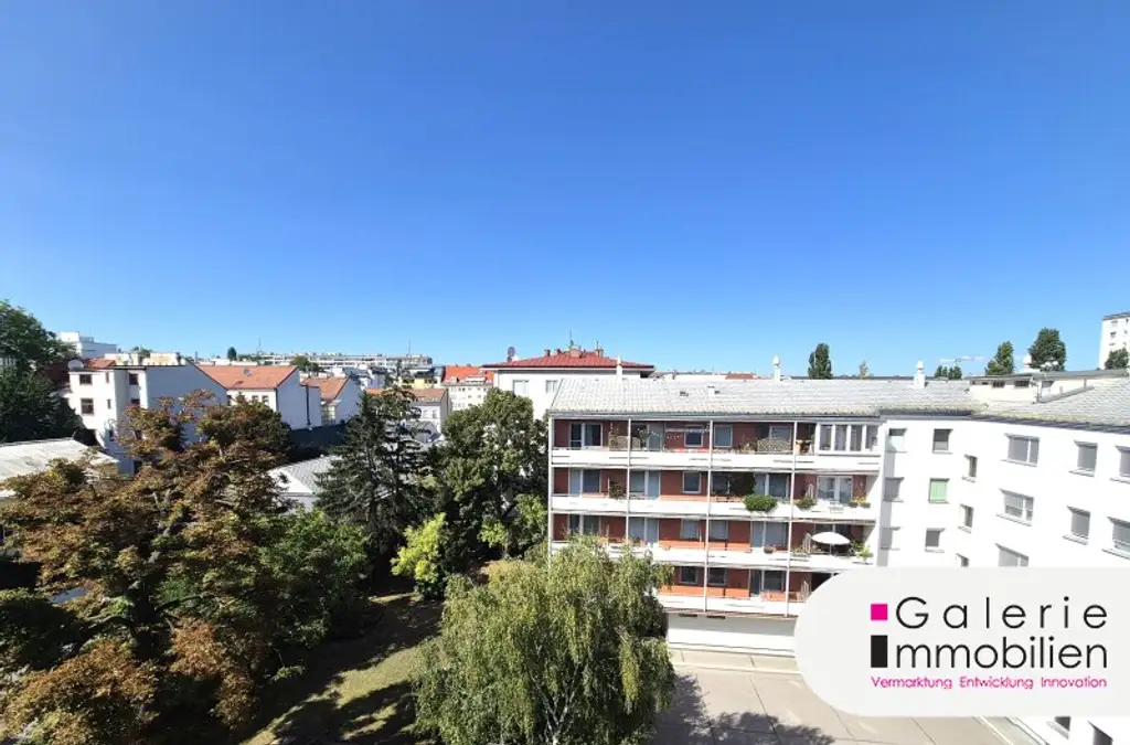 Top-Wohnung mit Loggia - zentral begehbar - Weitblick