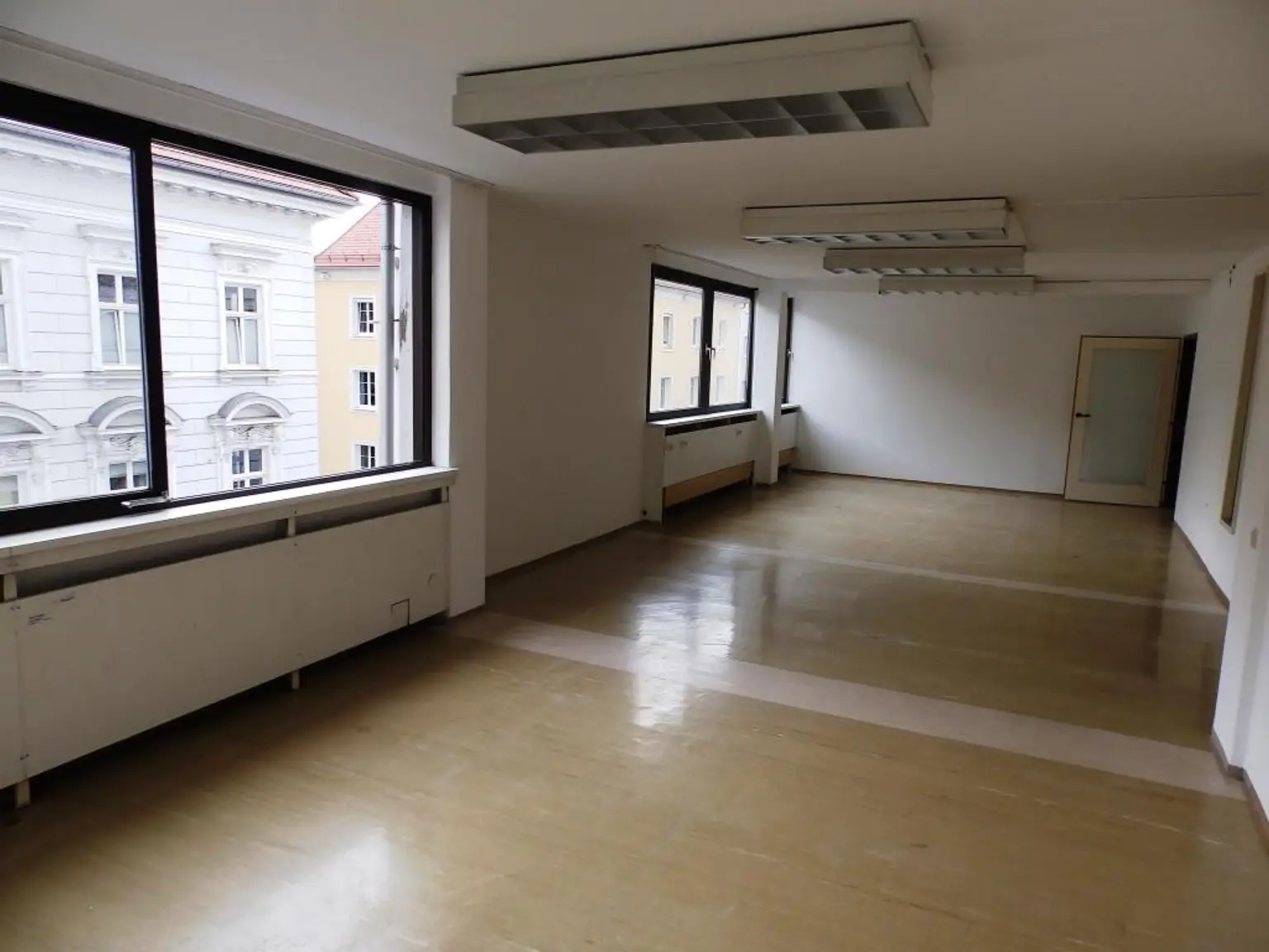 175m²  Büro/ Ordination
