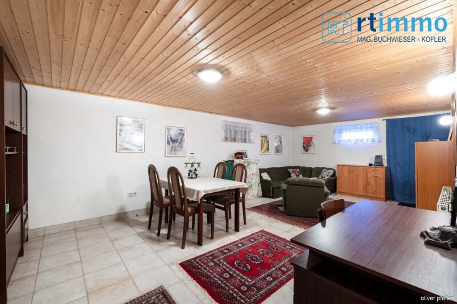 SCHÖNES FAMILIENHAUS mit Wintergarten und Garage in ruhiger Lage zu mieten!