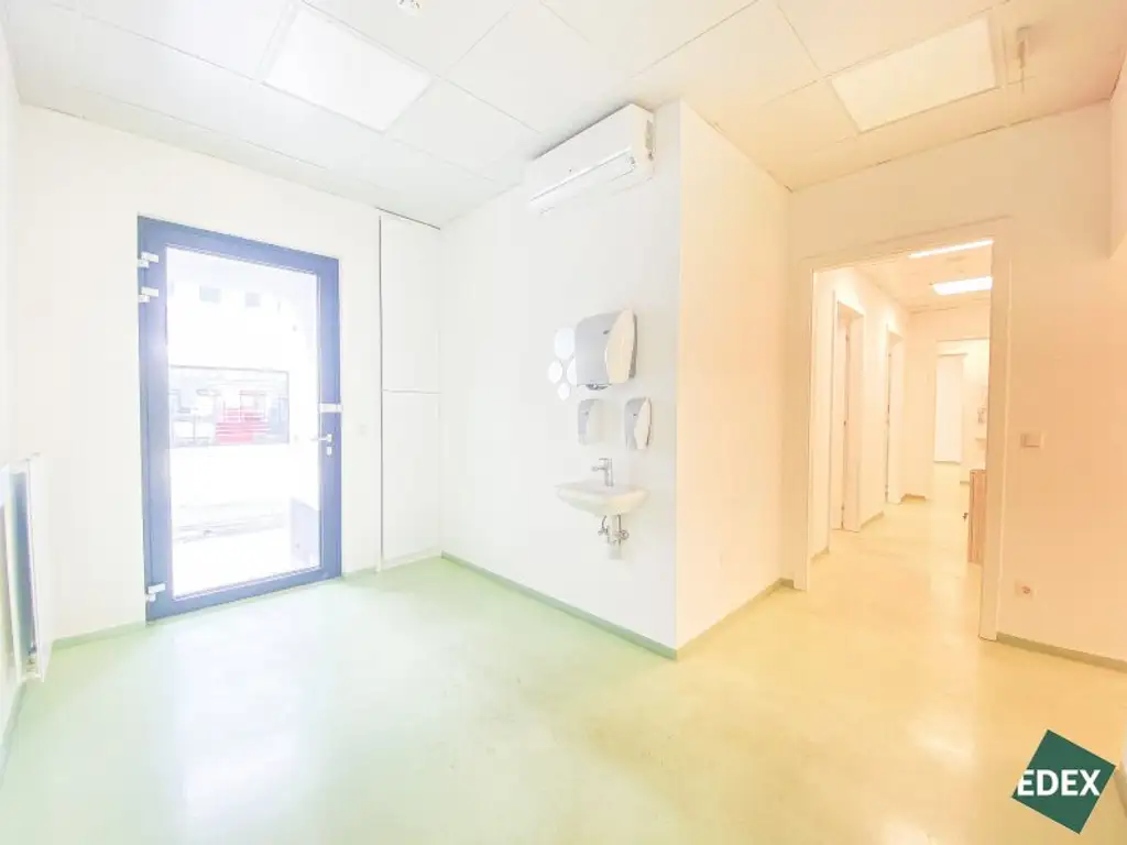 Hochwertige Arztpraxis unweit der Favoritenstraße zu verkaufen