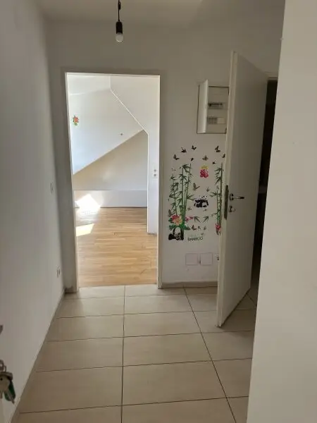 Vorraum- Blick Richtung Badezimmer