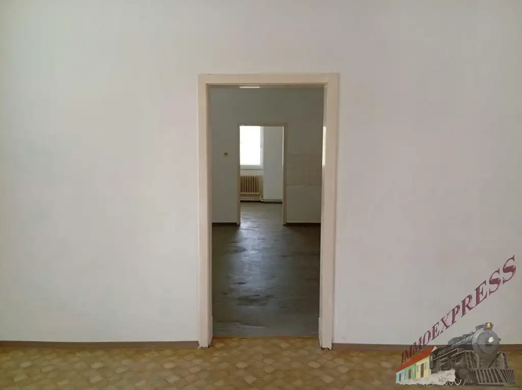 Großzügiges Haus mit 1.793 m² Grund, Innenhof & Nebengebäude