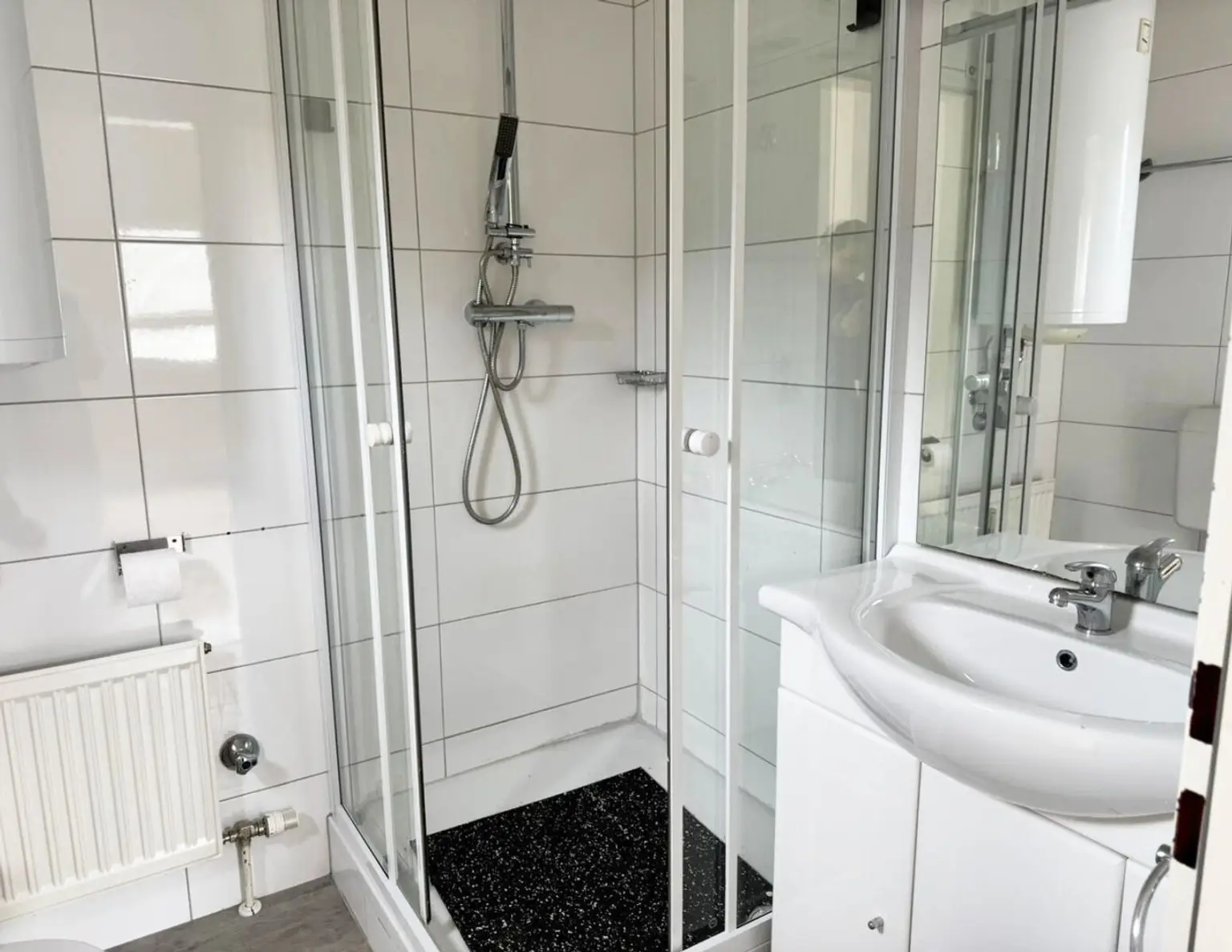 Nettes 2-Zimmer-Dachstudio