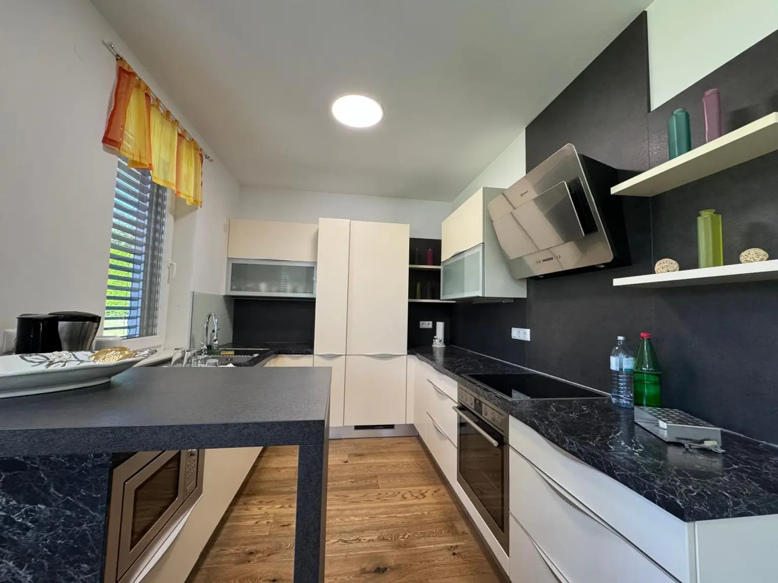 Einfamilienhaus für anspruchsvolle Käufer - im Grünen und doch in Stadtnähe