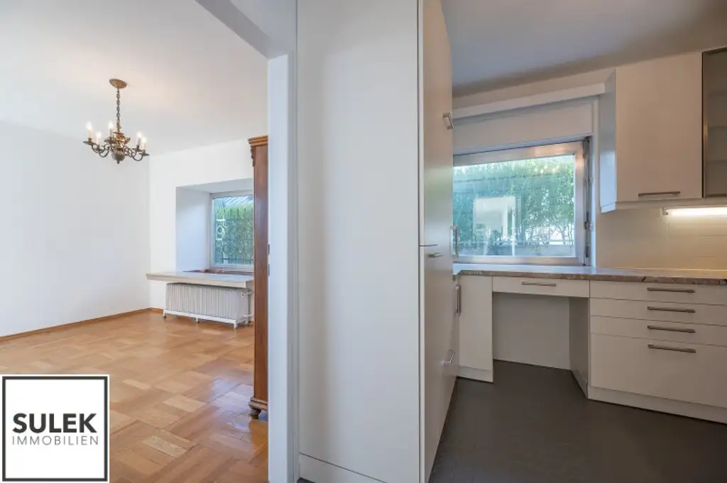 Erstbezug nach Sanierung: Großes Einfamilienhaus in einzigartiger Lage mit Weitblick und vielen Zimmern, Blick ins Grüne und in absoluter Ruhelage