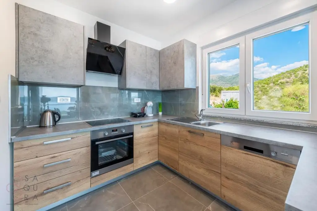 Mediterraner Rückzugsort mit Meerblick – Neubauvilla bei Dubrovnik