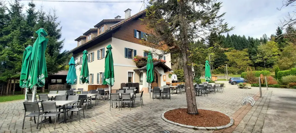 Gutgehender Gastbetrieb mit Zimmervermietung -  Schi- und Wanderregion Nassfeld Hermagor