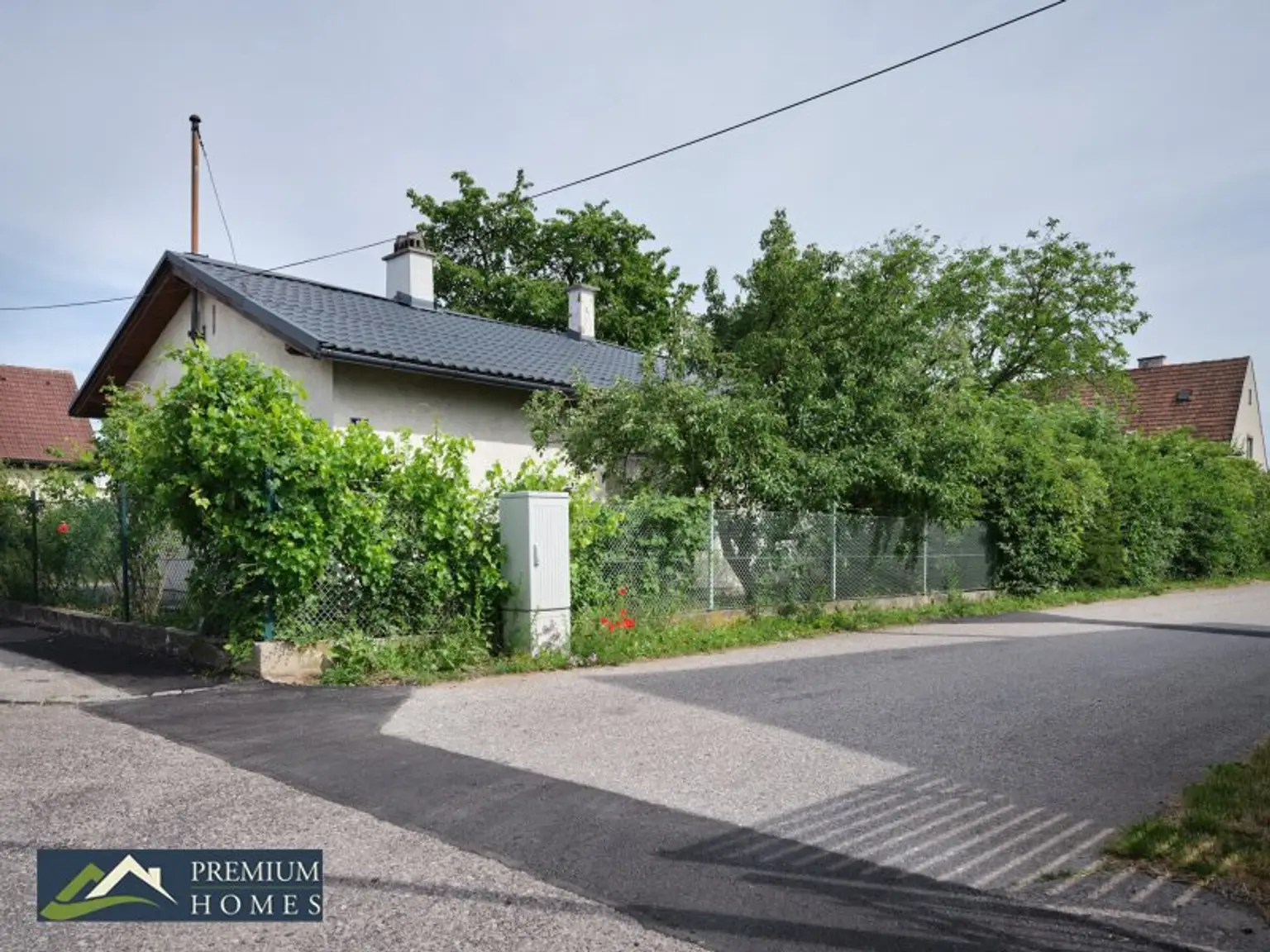 NEUNKIRCHEN - Ferienhaus mit großem Garten - Zufahrt