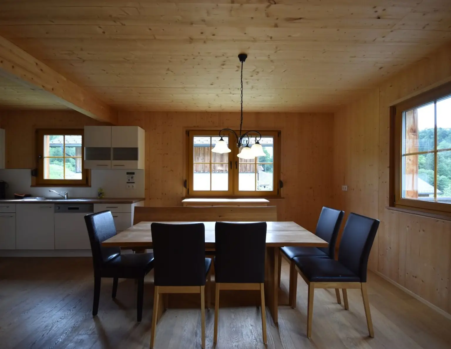 "ALTAUSSEE - Exklusives und modernes CHALET im Ski- und Wander- und Seenparadies"