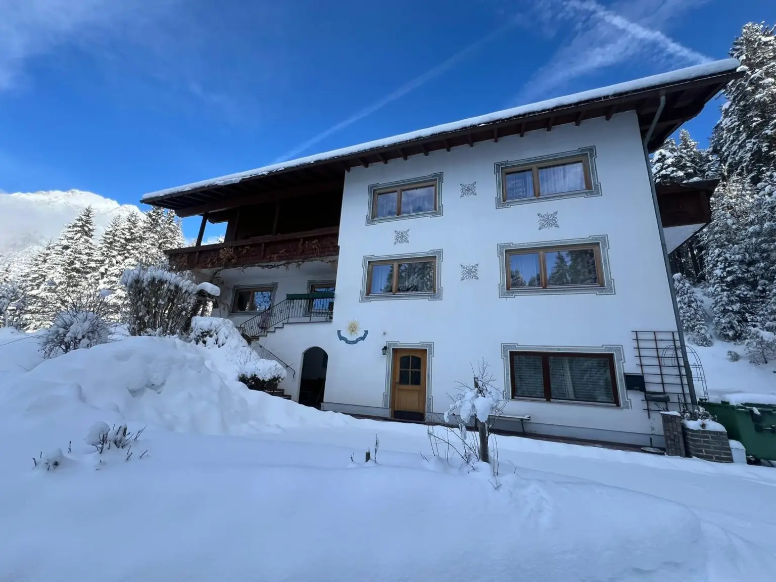 Mehrfamilienhaus in Ruhelage