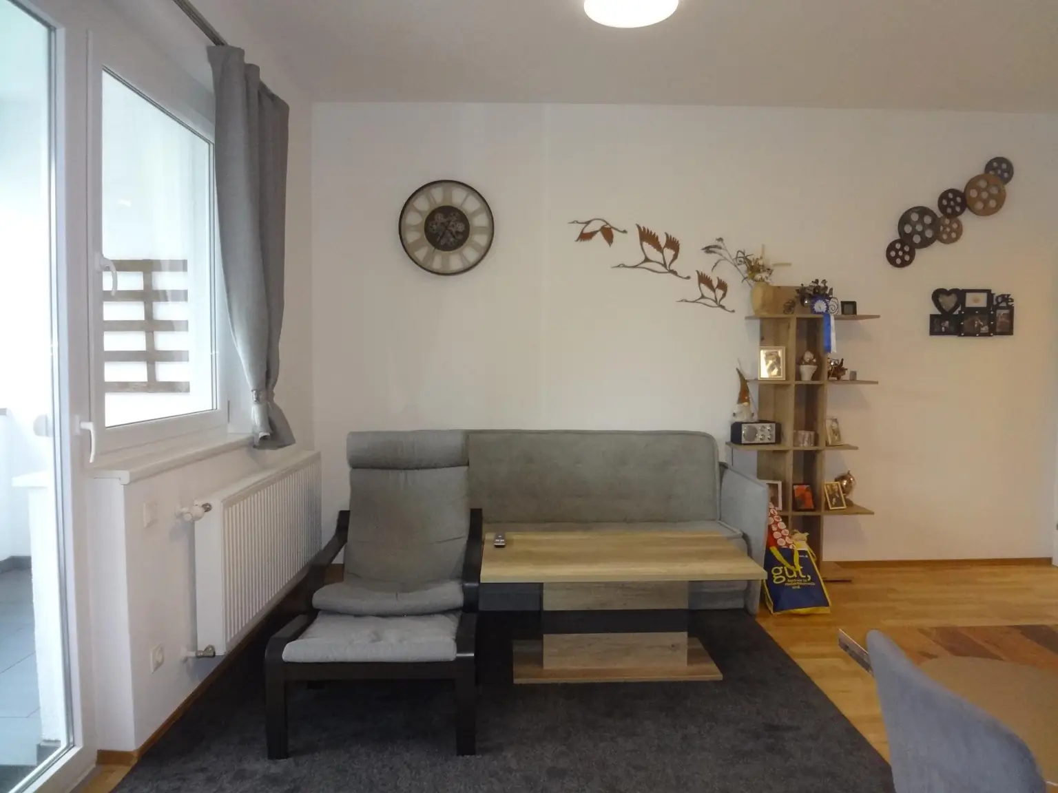 MIETE - TOLLE, MODERNE ZWEIZIMMERWOHNUNG MIT LOGGIA!