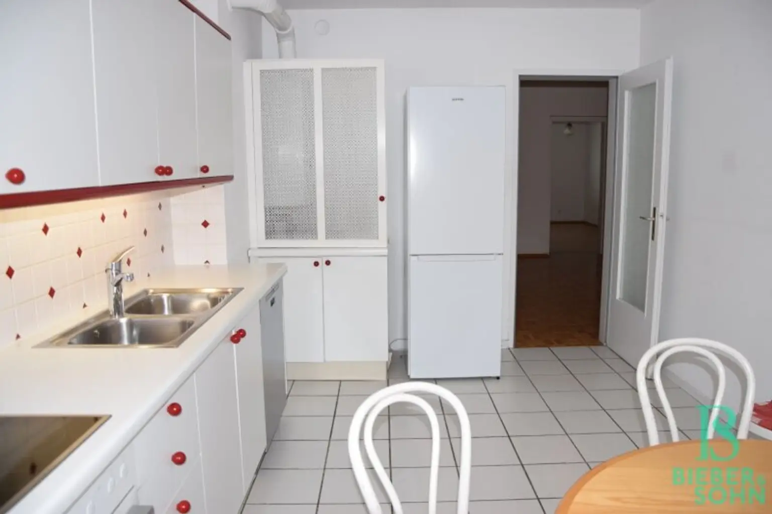 Sonnige Loggia-Wohnung mit Blick ins Grüne