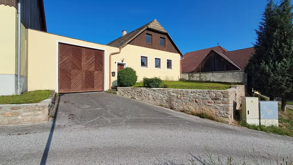 Charmantes Bauernhaus in Merzenstein/Rappottenstein – uneinsehbarer Vierkanthof bietet zahlreiche Möglichkeiten!