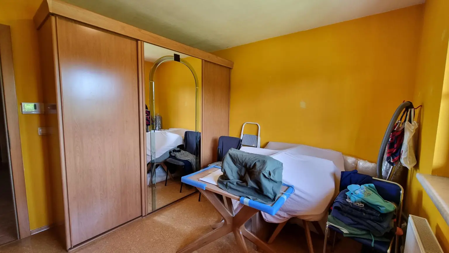 Charmanter Bungalow mit großem Garten, Photovoltaik & Teichanlage