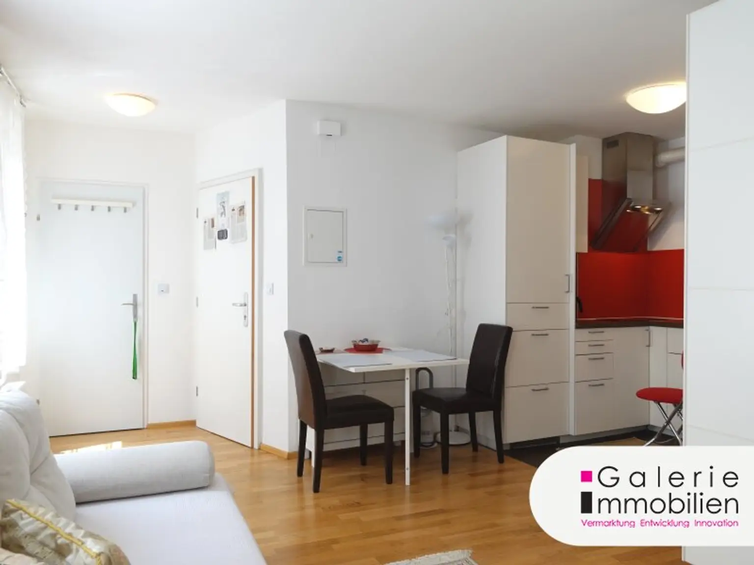 Schöne, helle und ruhige 1-Zimmer-Wohnung mit U-Bahn und Bus in Gehweite!