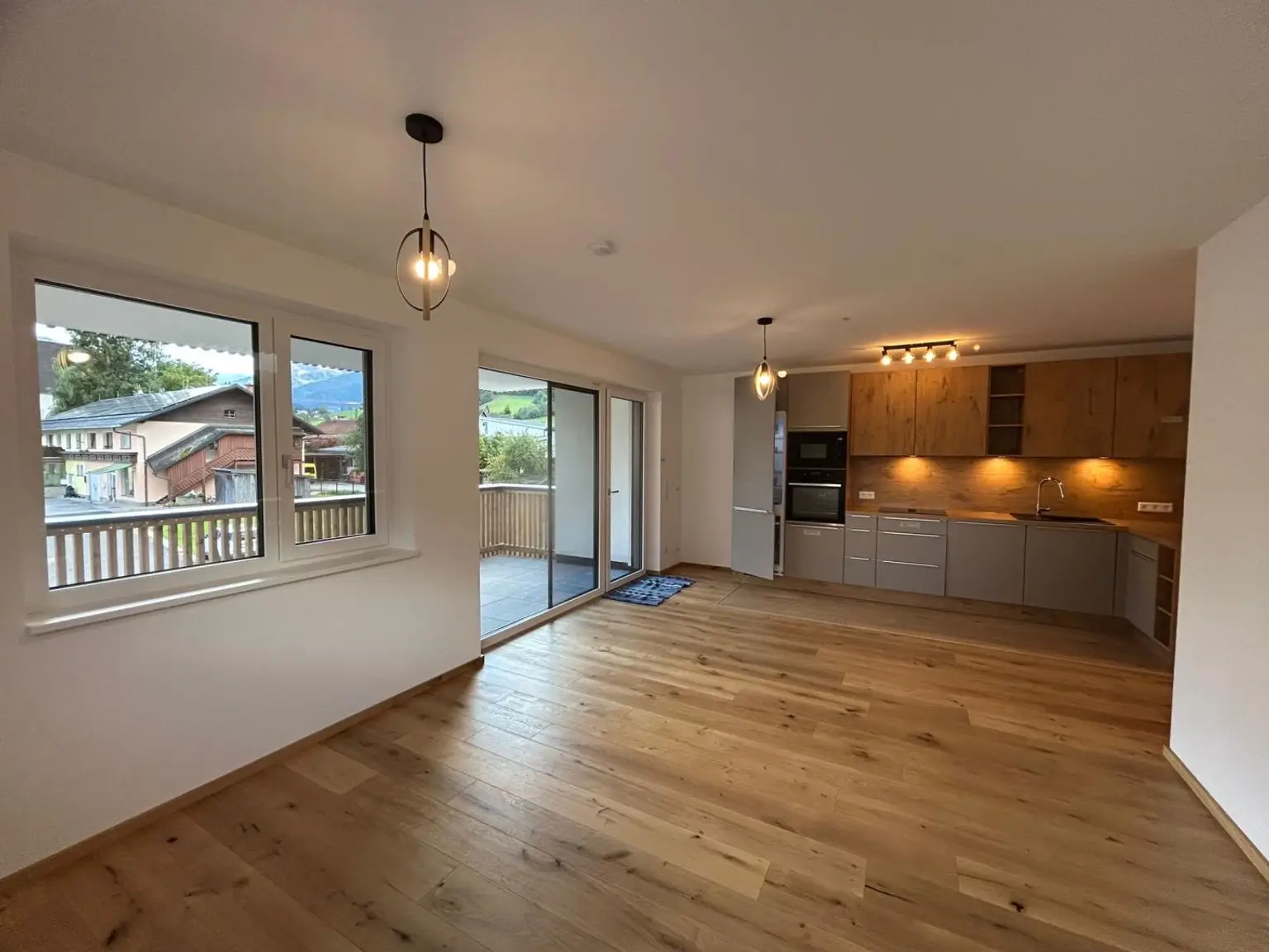 Wohn-Essbereich mit Küche