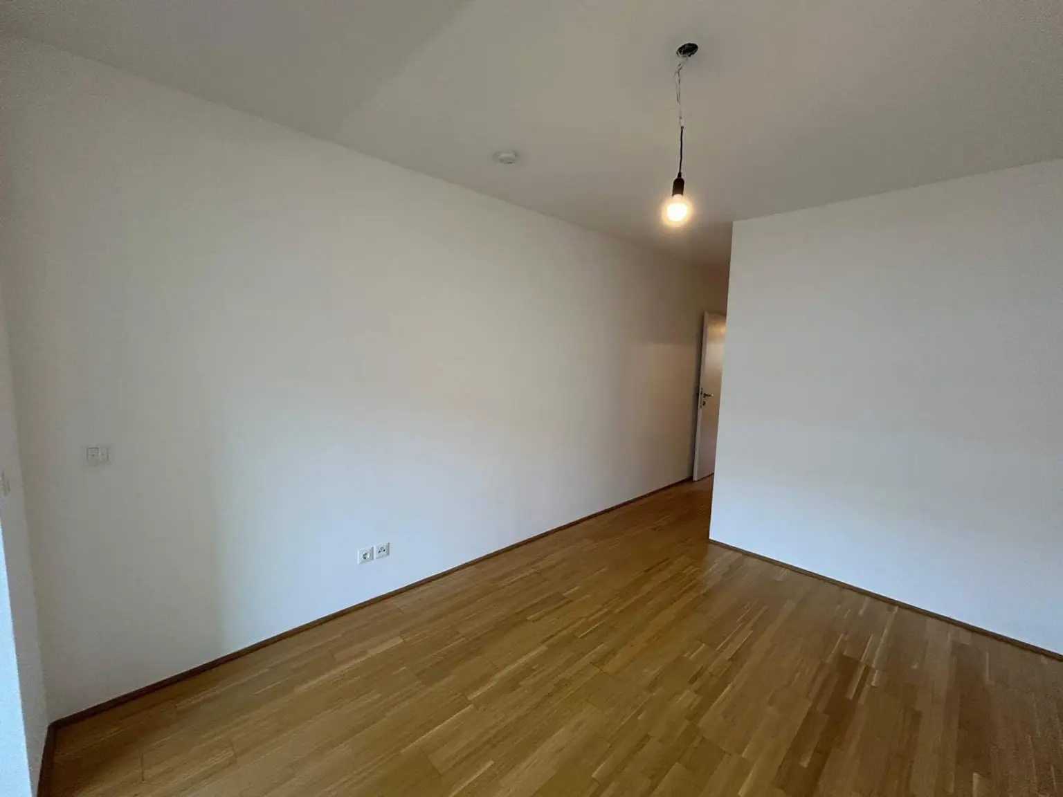 Tolle 4-Zimmer-Wohnung mit großem Balkon und Abstellplatz im 12. Bezirk