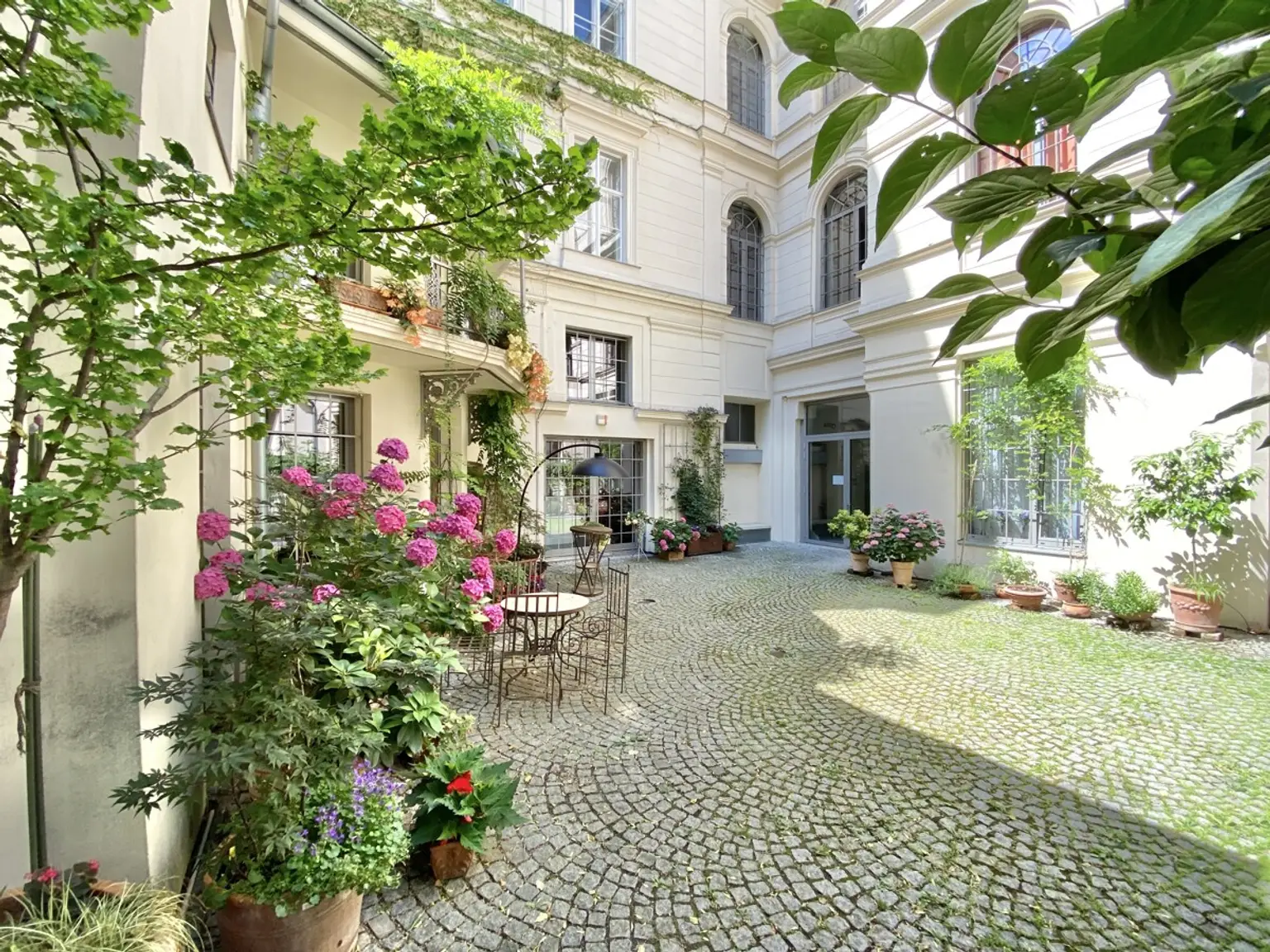 Außergewöhnliche Dachgeschoß-Maisonette in ehemaliger Dampfmaschinenfabrik Nähe Augarten