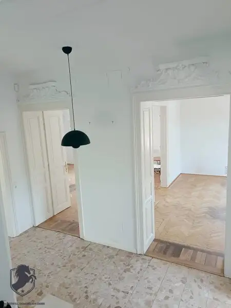 Zum Verkauf gelangt eine außergewöhnliche Villa in absoluter Bestlage von Hietzing