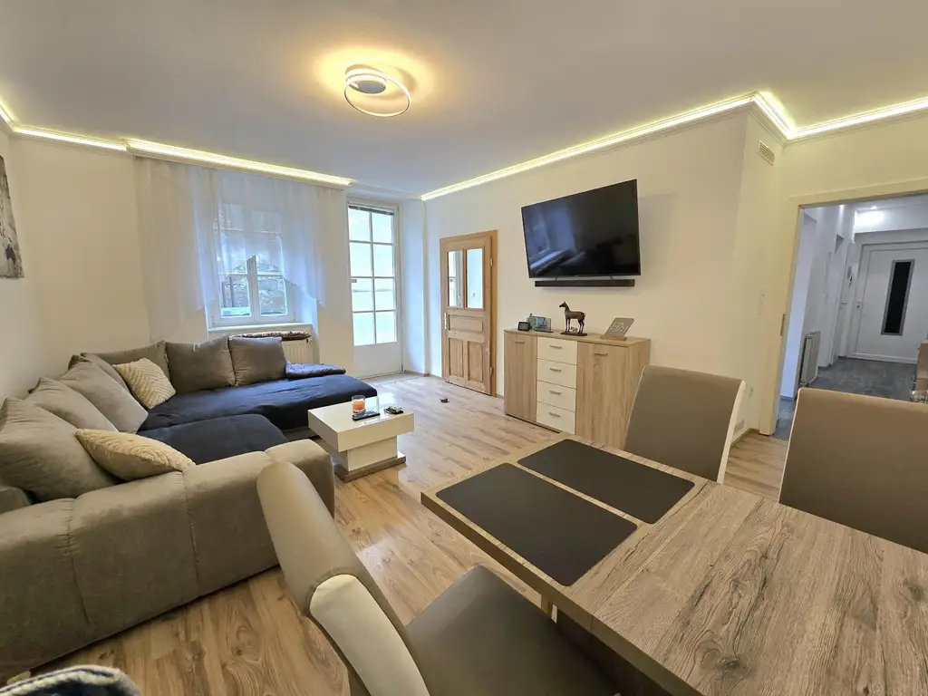 "Wohnen mit Geschichte – Gartenwohnung im Turmhaus Pressbaum"