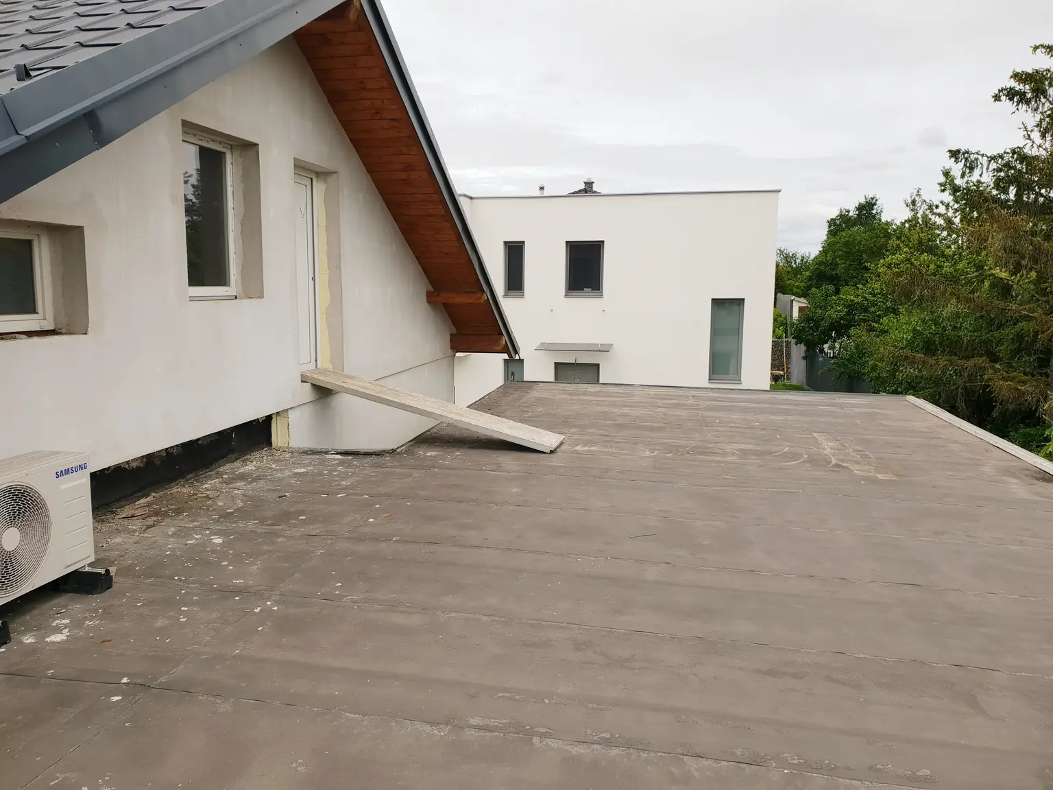 Einfamilienhaus mit Doppelgarage zu verkaufen!