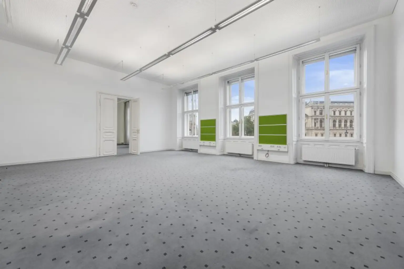 Die Nummer Eins im Ersten! 1.077 m² Bürofläche im prestigeträchtigen Jahrhundertwendehaus! Klimatisiert! Nähe U2 Schottentor!