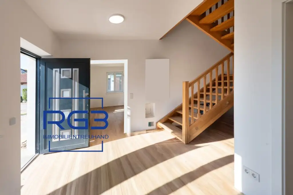 Großes Einfamilienhaus mit großem Garten # Provisionsfrei