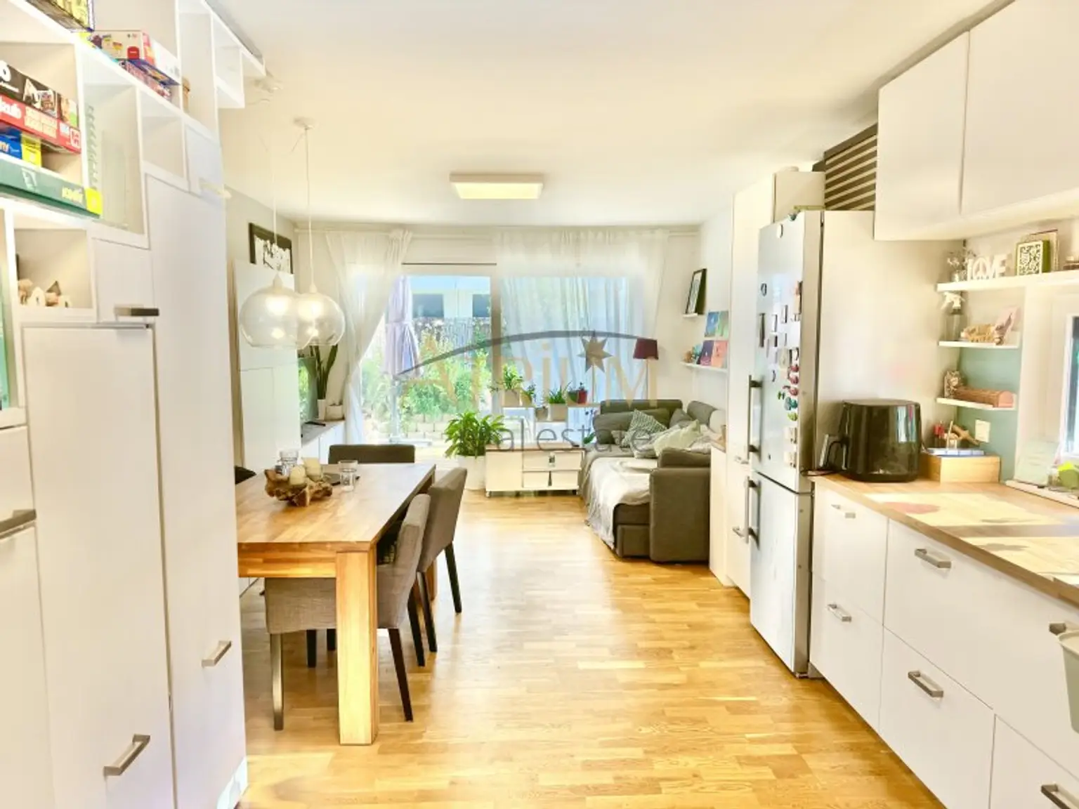 *** IHR NEUES ZUHAUSE WARTET ***